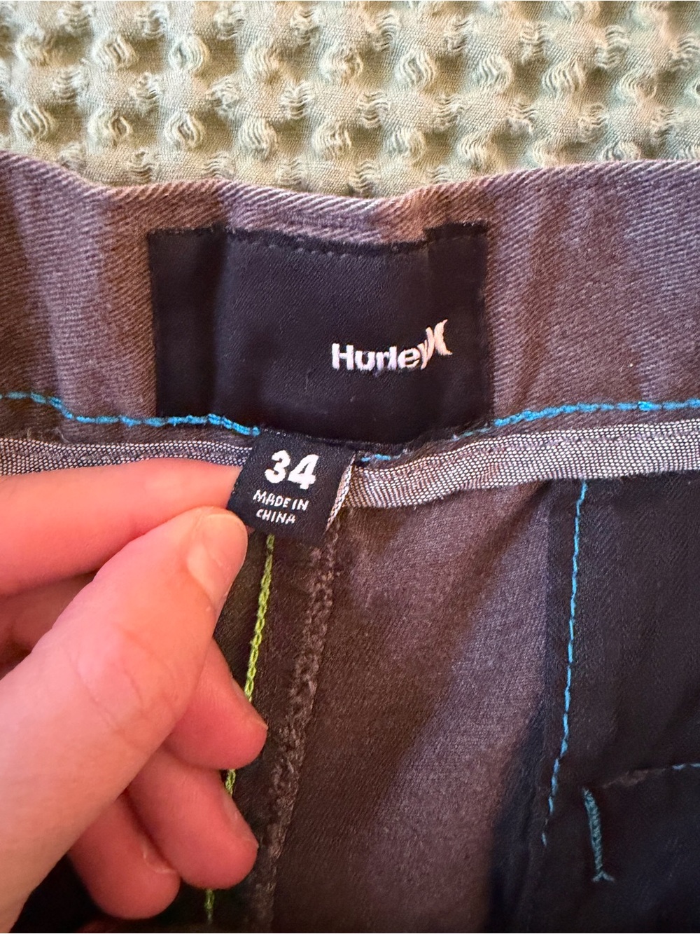 Hurley Shorts - Picture 5 of 6